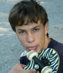 skater zeigt po 5940d96a92f7d.jpg