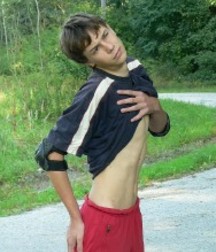 skater zeigt po 5940d983cdddb.jpg