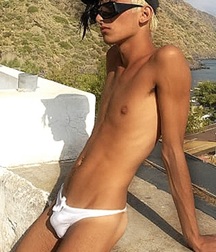 nice boys 5a6e0666c8155.jpg