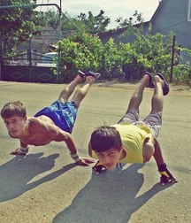 nice boys 5a6e06a176157.jpg