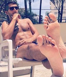 Beautiful feet (2) 57ca39a40ad45.jpg