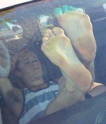 Beautiful feet (41) 586d5fe933fc0.jpg