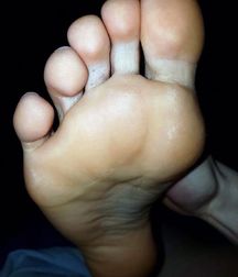Beautiful feet (61) 58a0d4eca4c5e.jpg