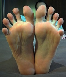 Beautiful feet (68) 58b4035a6813c.jpg