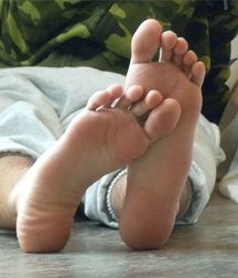 Beautiful feet (80)