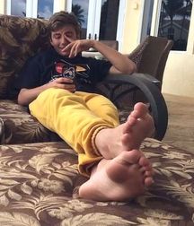 Beautiful feet (108) 593ff844657e5.jpg