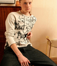 Max 5baa8d81c6c45.jpg