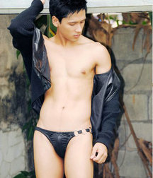 BOYS IN SPEEDO 5b35e48464e01.jpg