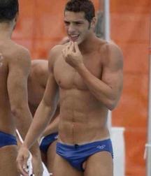 BOYS IN SPEEDO 5b35e4f3dce36.jpg