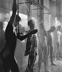 Shower after the gym 585292dc7afb3.jpg