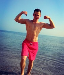 beautiful biceps   ( no porn) 585c321c54f2b.jpg
