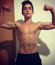 beautiful biceps   ( no porn) 585c3235a5610.jpg