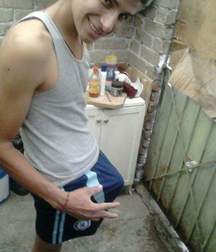erection under the pant 585fcc3906557.jpg