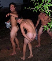 straight boys naked 5862d1bee5cbc.jpg