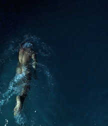 naked boys swimming in the pool 5868d4374b342.jpg