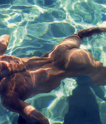 naked boys swimming in the pool 5868d482d1f0a.jpg