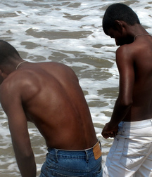 Indian boys on the beach (no porn) 58695aeee8590.jpg