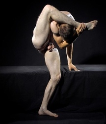 Flexible and sexy 586cda9cddf39.jpg