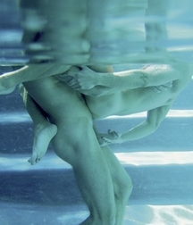 Sexy blue pool 586ea5da91f1b.jpg