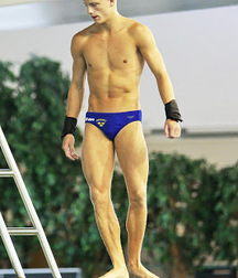diving competition between boys 5870a90d7032d.jpg