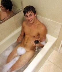 boys in bathtub 5870b5e9abf6d.jpg
