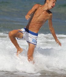 boys on the beach (no porn) 587237ab539bc.jpg