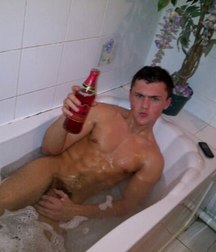 boys in bathtub 5876a6830c12f.jpg