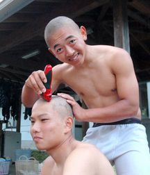 guys who shave their hair 588287e6e3b56.jpg