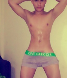 boys in their underwear2 5883dd4f7f8b9.jpg