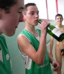men's locker room (no porn) 5884ed703fb2a.jpg