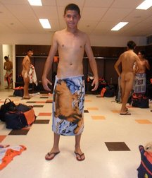 men's locker room (no porn) 5884ed8a8d03b.jpg