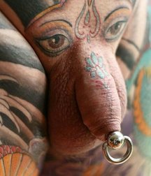 crazy tattoos 588732eea4b20.jpg