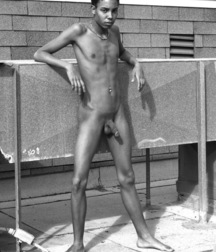 nudes in black and white 5887343e547ea.jpg