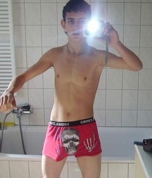boys in their underwear3 588da3b990e11.jpg