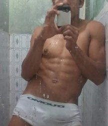 boys in their underwear3 588da3c5d6977.jpg