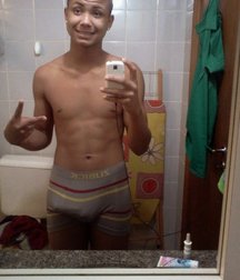 boys in their underwear3 588da4234fdce.jpg