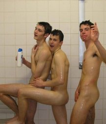 to shower with friends ( no porn) 588db55da3a8b.jpg