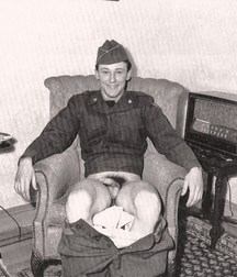 soldiers exposing their dick (vintage) 58904b8037fa0.jpg