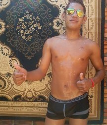 boys in their underwear4 5893332e23395.jpg