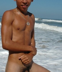 To remain naked in the outdoors 5898780d1f63e.jpg