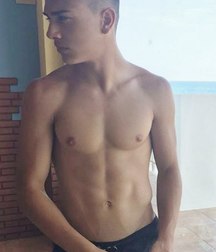 sexy boys but no porn 3 58987cef5dcf7.jpg