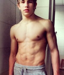 sexy boys but no porn 3 58987d017a7a0.jpg