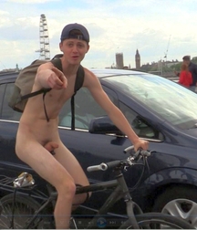 cyclists sexy 589f4fede172e.jpg