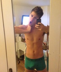 sexy selfies, no porn 589f557f067cd.jpg