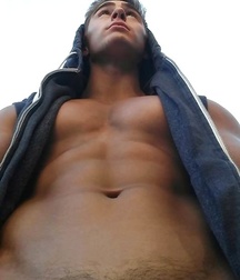 boys with hood in the head 58a2089a4ab33.jpg