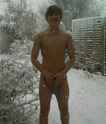 fun with snow 58a5c4a2933f1.jpg