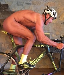 cyclists sexy 2 58a5c94084fbd.jpg