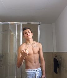 Sexy boys   (no porn)3 58a6fefbb9721.jpg