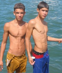 boys at the beach ( no porn) 5 58a70087e415c.jpg
