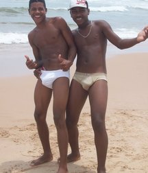 boys at the beach ( no porn) 5 58a7008d9c79c.jpg